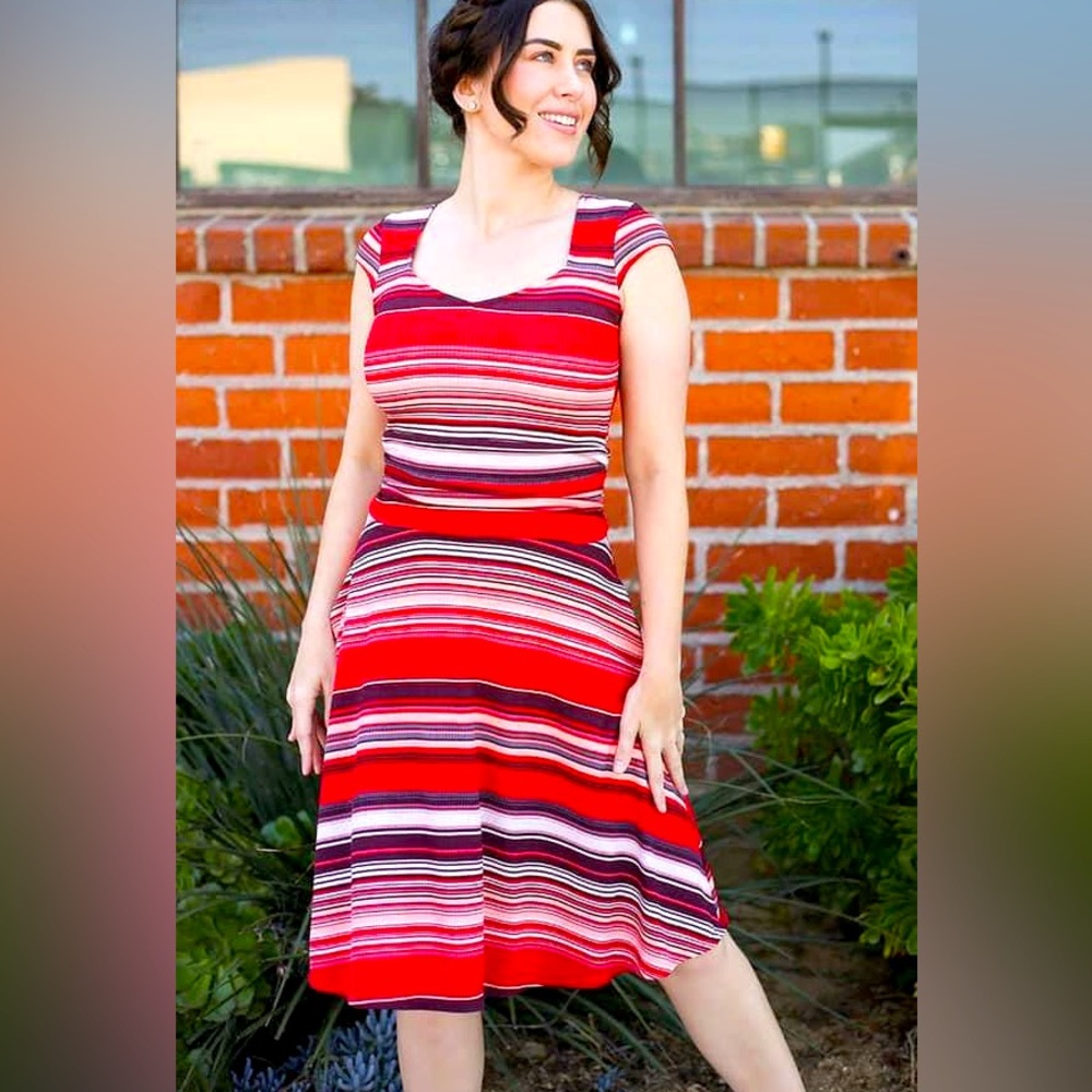 Amelia dress in retro red stripes women’s medium retrolicious 1950s style